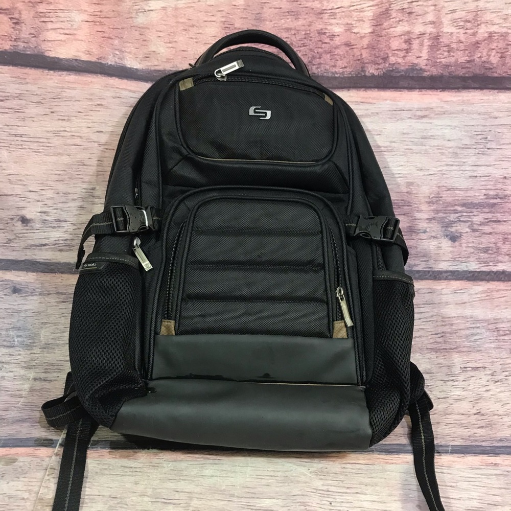Solo pro laptop back pack 17.3 black